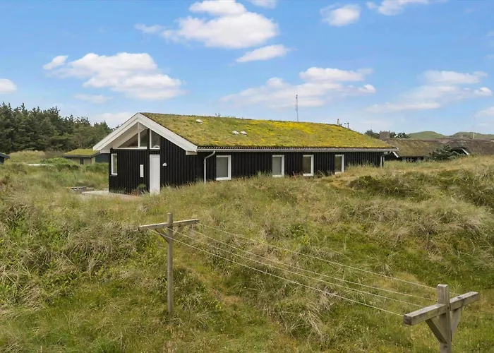 Bl1564-blokhus-ved-skoven-8 *